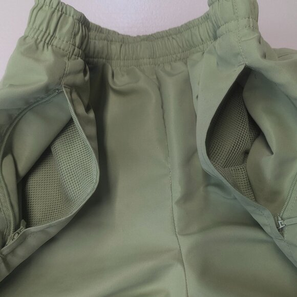 Izod Size Medium Sage Green Track Pants *Tiny Stain and Free Top XL - Picture 10 of 16